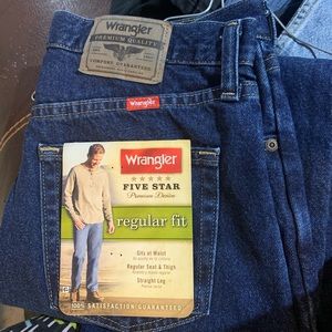 BRAND NEW MENS WRANGLER JEANS
